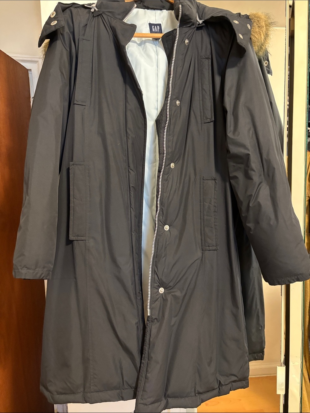 GAP Women Black Puffer Coat with Faux-Fur Trimmed Hood